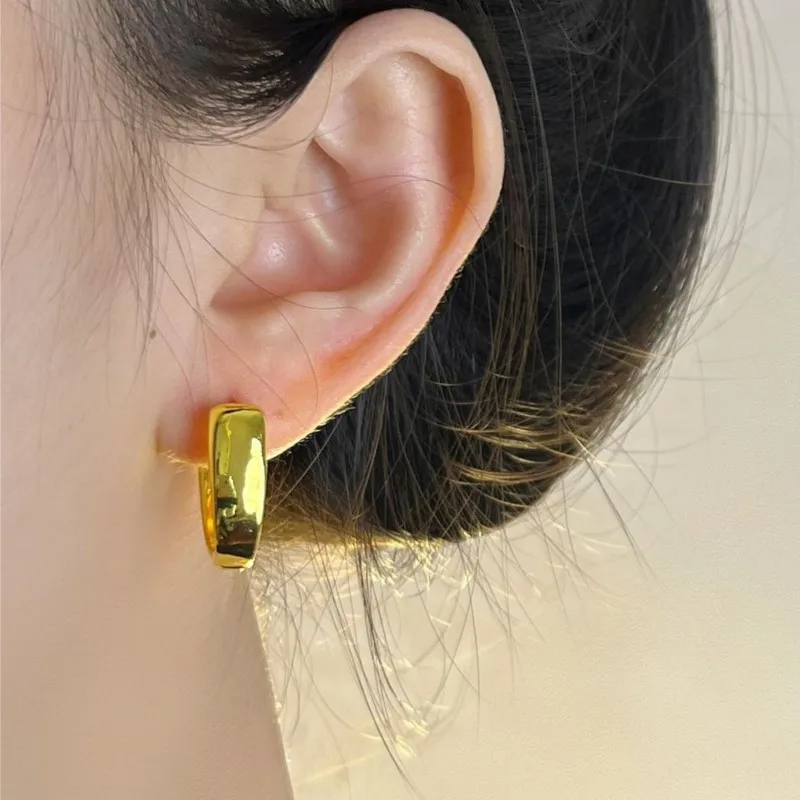 PANJBJ 925 Sterling Silve Geometry Smooth Hoop Earring for Women Minimalism Design Classics Trend Jewelry Gift Dropshipping
PANJBJ 925 Sterling Silve Geometry Smooth Hoop Earring for Women Minimalism Design Classics Trend Jewelry Gift Dropshipping