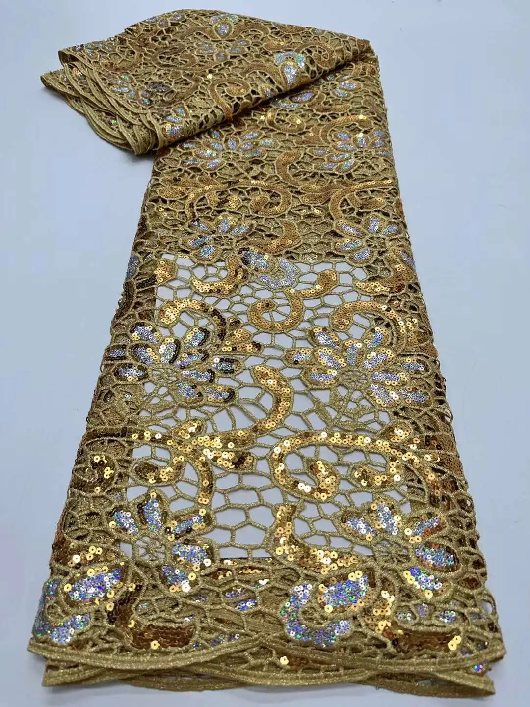 Gold Lace Fabric Nigerian Guipure Cord Lace Fabric 2024 High Quality African Water Soluble Lace Fabric for Women Party Dresses
Gold Lace Fabric Nigerian Guipure Cord Lace Fabric 2024 High Quality African Water Soluble Lace Fabric for Women Party Dresses