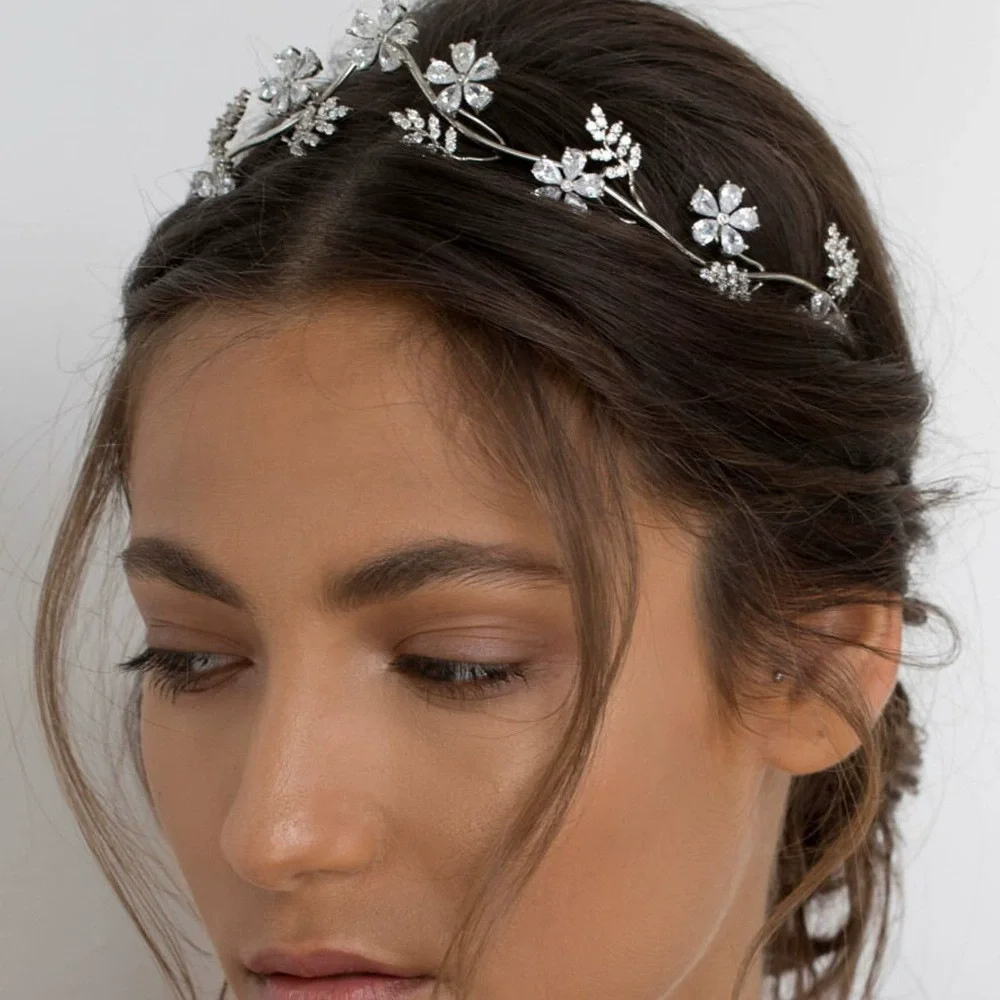 Luxury Bridal Tiaras Crowns For Wedding Hair Accessories Zircon Flower Headband Tiaras For Women Party Wedding Jewelry Headpiece
Luxury Bridal Tiaras Crowns For Wedding Hair Accessories Zircon Flower Headband Tiaras For Women Party Wedding Jewelry Headpiece