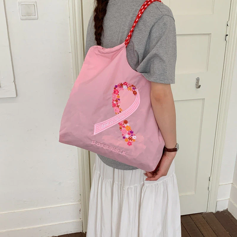 Japanese-style embroidered silk scarf ribbon women's bag2026New large-capacity shoulder bag shopping bag drawstring eco-friendly
Japanese-style embroidered silk scarf ribbon women's bag2026New large-capacity shoulder bag shopping bag drawstring eco-friendly