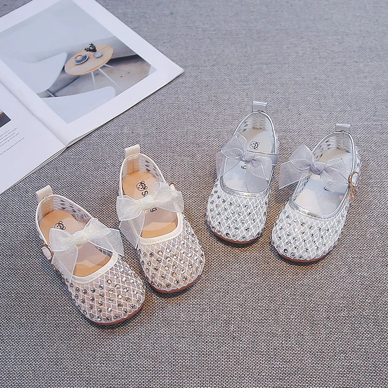Mumoresip Cute Girls Leather Shoes Mesh Breathable Kids Flat Shoes Shiny Sweet 2026 Summer New Children Casual Shoes Soft Sole
Mumoresip Cute Girls Leather Shoes Mesh Breathable Kids Flat Shoes Shiny Sweet 2026 Summer New Children Casual Shoes Soft Sole
