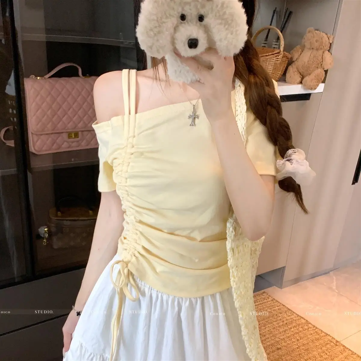 Summer Women Off-shoulder Short-sleeved T-shirt 2025 New Solid Color Pleated Top
Summer Women Off-shoulder Short-sleeved T-shirt 2025 New Solid Color Pleated Top