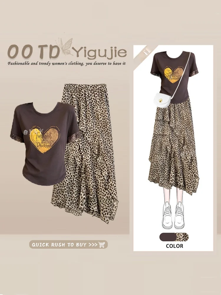 Retro Heart Lace Splicing Half Sleeve T Shirt Summer Leopard Print Asymmetrical Skirt Two Piece Set Women's Fashion
Retro Heart Lace Splicing Half Sleeve T Shirt Summer Leopard Print Asymmetrical Skirt Two Piece Set Women's Fashion
