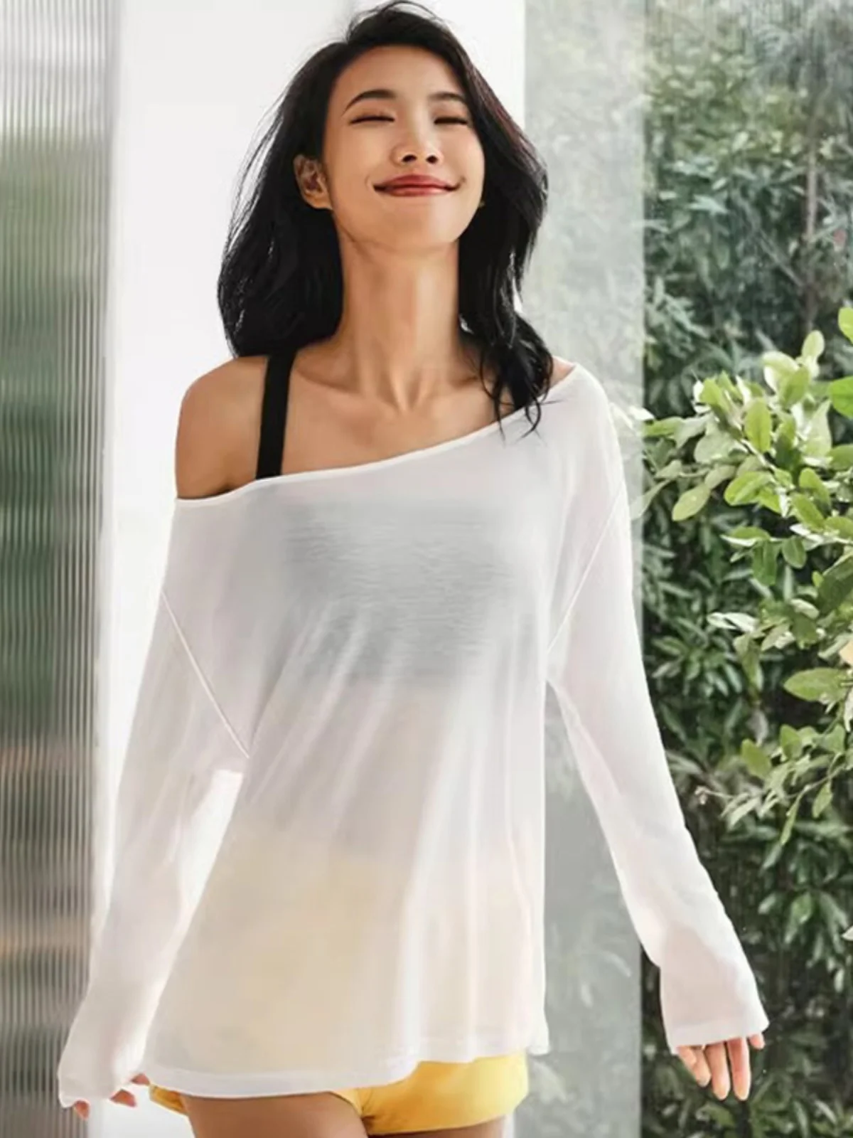 Thin Yoga Sports Top Women's Sleeveless Vest Outerwear Overlap Hollow out Shoulder Shirt with Strap Commute Style Loose Fit
Thin Yoga Sports Top Women's Sleeveless Vest Outerwear Overlap Hollow out Shoulder Shirt with Strap Commute Style Loose Fit