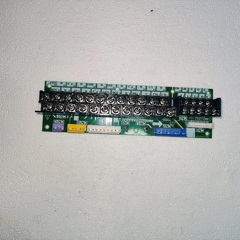 Новая материнская плата для кондиционера Midea 17125300003263 CE-SMK-40/CGN8.D 17125300003245
Новая материнская плата для кондиционера Midea 17125300003263 CE-SMK-40/CGN8.D 17125300003245