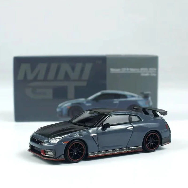 MINIGT Nissan GTR R35 1:64 Nismo 2024, Stealth Grey 868, литая под давлением диорама, коллекция моделей автомобилей, миниатюрная игрушка
MINIGT Nissan GTR R35 1:64 Nismo 2024, Stealth Grey 868, литая под давлением диорама, коллекция моделей автомобилей, миниатюрная игрушка