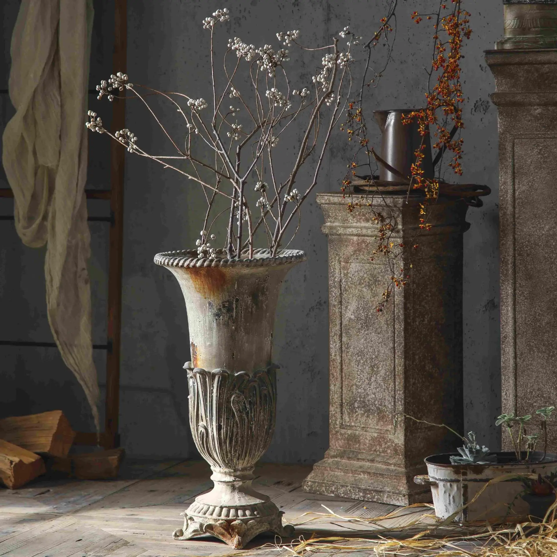European retro Roman column balcony garden decoration vase, bed and breakfast hotel studio wedding shooting prop flower pot
European retro Roman column balcony garden decoration vase, bed and breakfast hotel studio wedding shooting prop flower pot