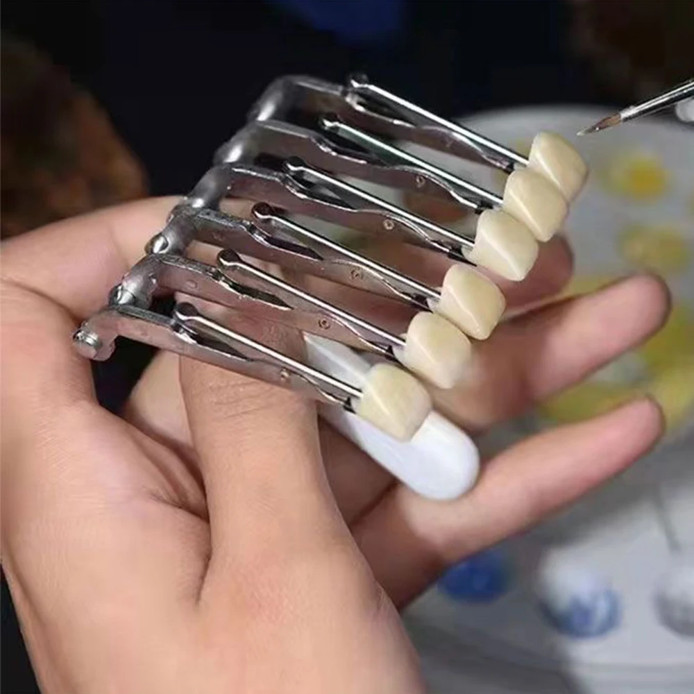 Зажим для глазури Dental Clamp Glaze Six-Tooth, вспомогательный инструмент для работы с фарфором, аксессуары для зуботехнических лабораторий
Зажим для глазури Dental Clamp Glaze Six-Tooth, вспомогательный инструмент для работы с фарфором, аксессуары для зуботехнических лабораторий