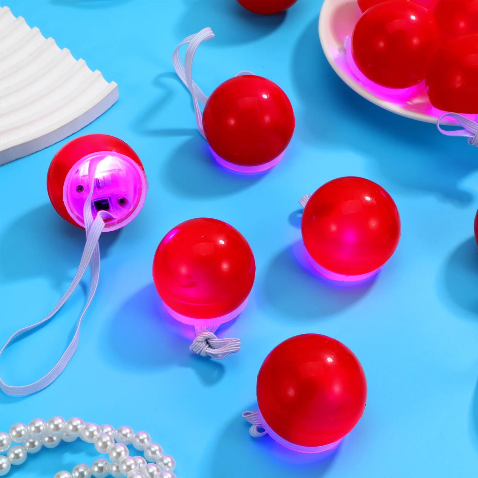 12pcs Glowing Clown Nose Red Plastic Funny Light Up Party Costume Accessory for Halloween Christmas Decor Adults Kids 
12pcs Glowing Clown Nose Red Plastic Funny Light Up Party Costume Accessory for Halloween Christmas Decor Adults Kids