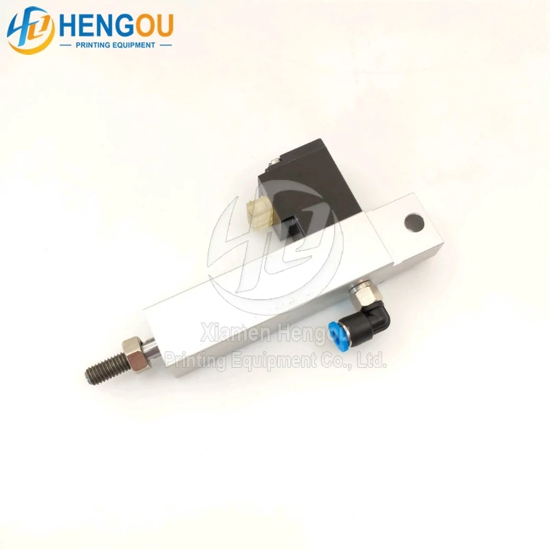 61.184.1141/01 ESM-10-4-P-SA Cylinder Valve SM102 CD102 SM74/52 Copper Elbow Straight Head 61.184.1142 Printer Parts
61.184.1141/01 ESM-10-4-P-SA Cylinder Valve SM102 CD102 SM74/52 Copper Elbow Straight Head 61.184.1142 Printer Parts