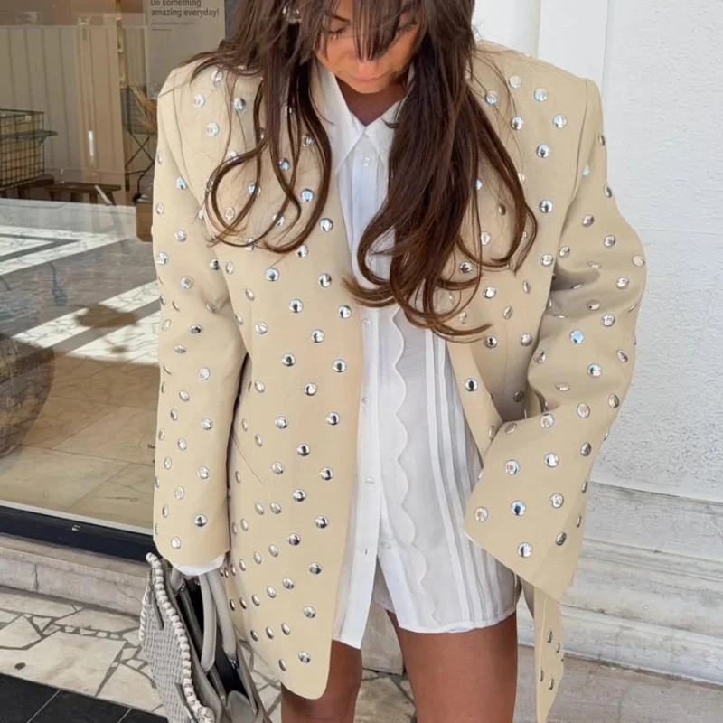 Rivet Fashion V-neck Balzer Coat Women Shoulder Pads Loose Fake Pocket Long Sleeve Jacket 2025 Spring Street Party Commute Tops
Rivet Fashion V-neck Balzer Coat Women Shoulder Pads Loose Fake Pocket Long Sleeve Jacket 2025 Spring Street Party Commute Tops