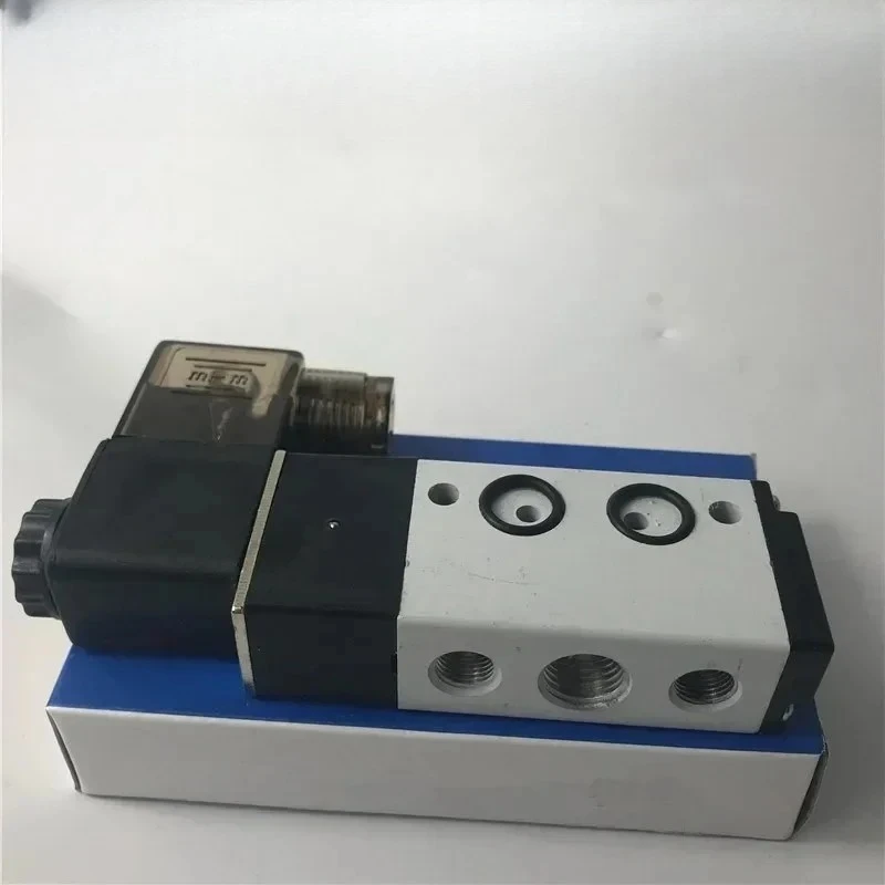 Solenoid valve 4M210L-08 4M210-08L two-position five-way plate reversing valve for veneer disc valve cylinder
Solenoid valve 4M210L-08 4M210-08L two-position five-way plate reversing valve for veneer disc valve cylinder