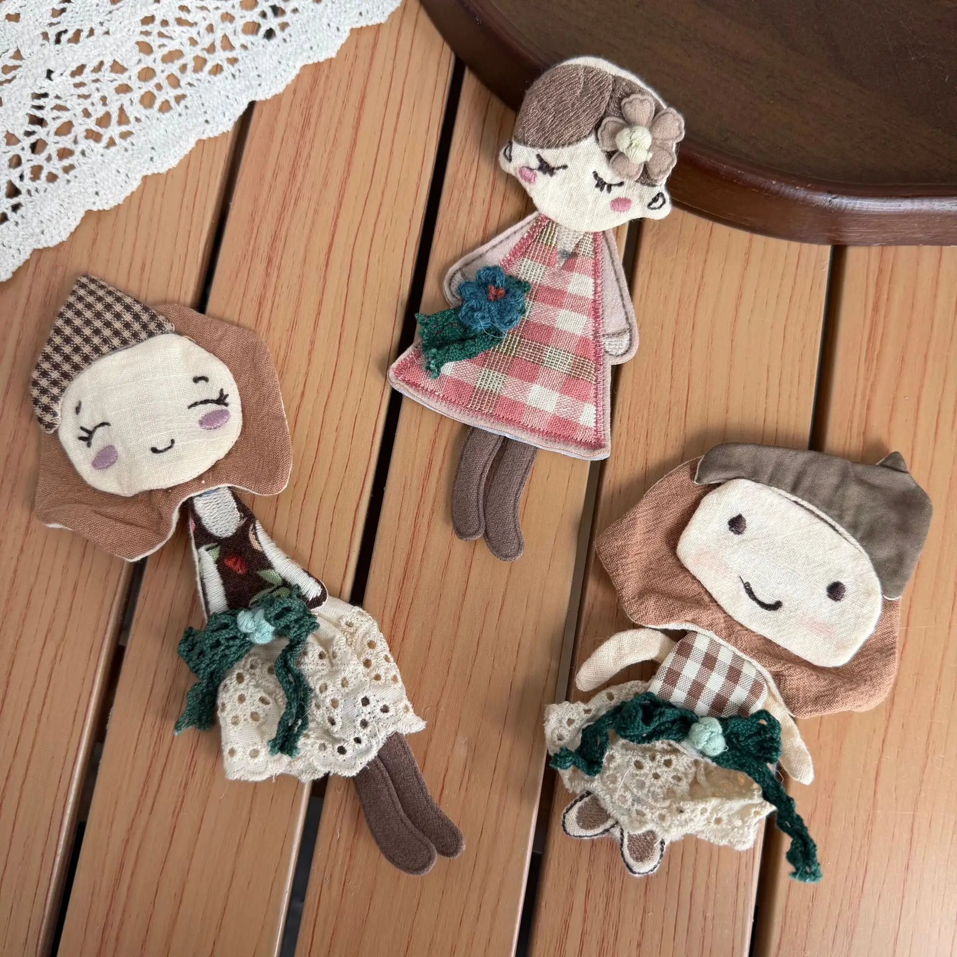 Forest Cartoon Vintage Girl Fabric Patch Handmade DIY Brooch Pin for Clothing Embellishment Premium Cute Lightweight
Forest Cartoon Vintage Girl Fabric Patch Handmade DIY Brooch Pin for Clothing Embellishment Premium Cute Lightweight