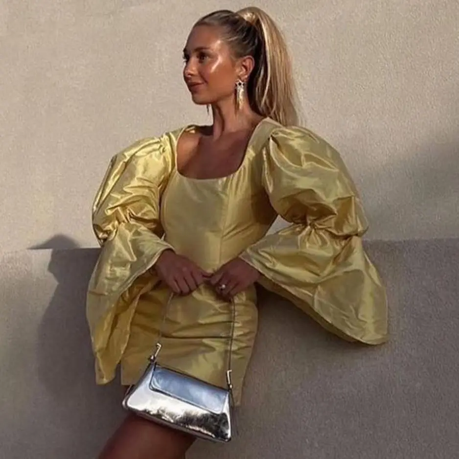 Square Neck Puffy Long Sleeve Golden Mini Party Dress Bodycon Smooth Satin Cocktail Dresses Sexy Above Knee Casual Woman Clothes
Square Neck Puffy Long Sleeve Golden Mini Party Dress Bodycon Smooth Satin Cocktail Dresses Sexy Above Knee Casual Woman Clothes