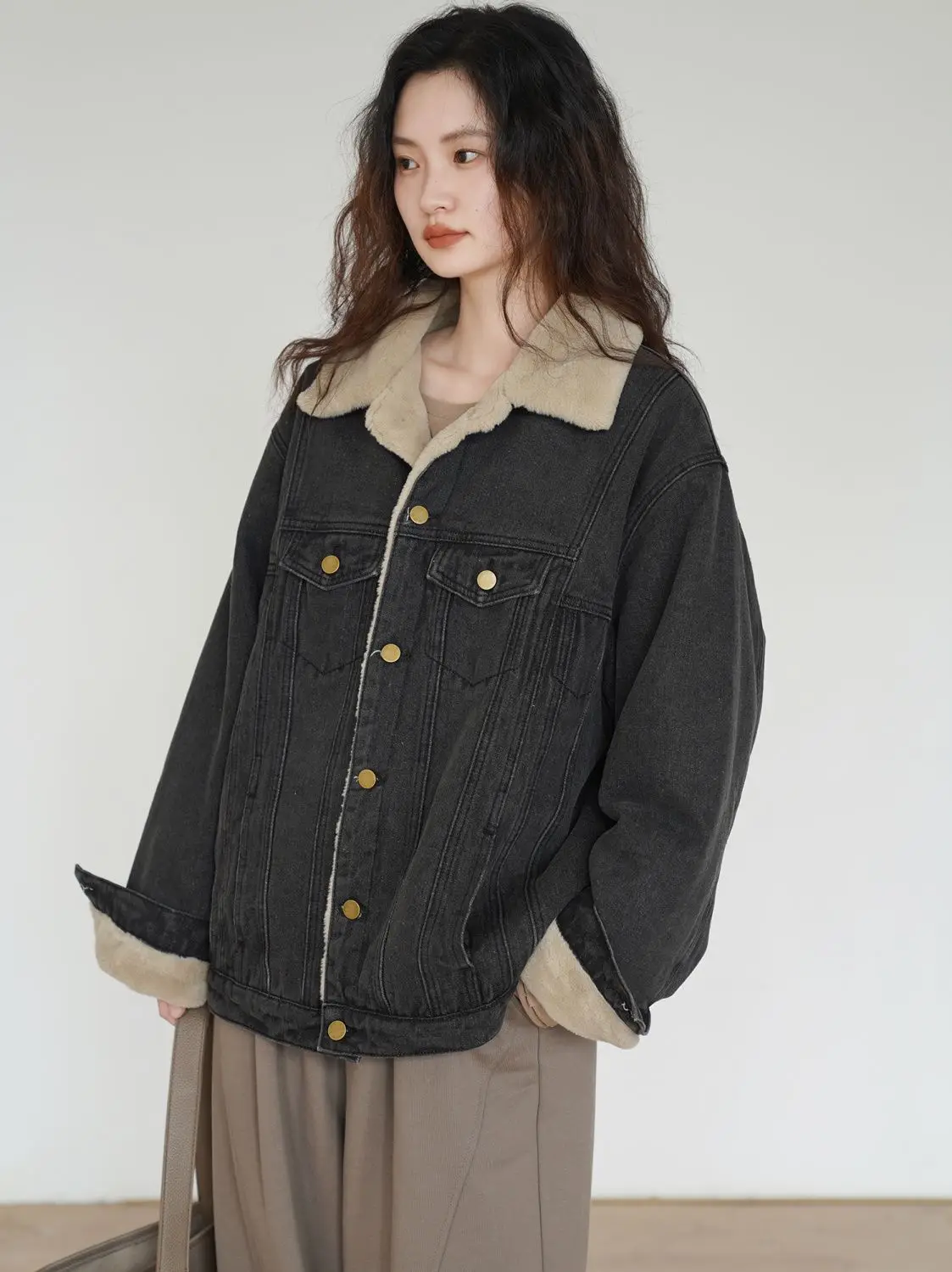 Denim Coats For Woman Lapel Long Pink Sleeve Jackets Female Fur Plush Womens Autumn Fleece-Lined Velvet Double-Faced Urban Daily
Denim Coats For Woman Lapel Long Pink Sleeve Jackets Female Fur Plush Womens Autumn Fleece-Lined Velvet Double-Faced Urban Daily