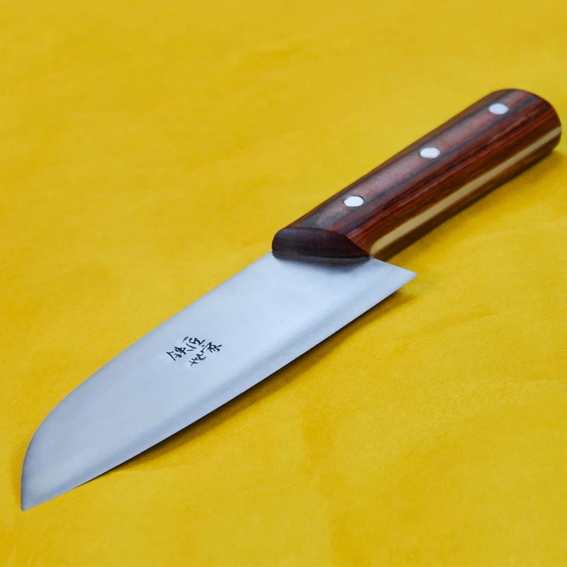 6,5-дюймовый нож Santoku, лезвие из нержавеющей стали, деревянная ручка, шеф-повар, нарезка овощей, тесак для мяса, кованые кухонные ножи ручной работы
6,5-дюймовый нож Santoku, лезвие из нержавеющей стали, деревянная ручка, шеф-повар, нарезка овощей, тесак для мяса, кованые кухонные ножи ручной работы