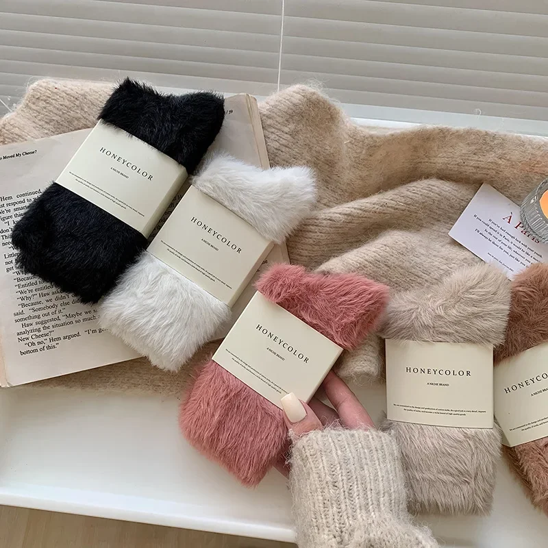 Winter Socks Women Velvet Cashmere Hosiery Solid Color Fuzzy Thicken Warm Floor Home Fluffy Floor Long Sock Sleep Soft Fluffy
Winter Socks Women Velvet Cashmere Hosiery Solid Color Fuzzy Thicken Warm Floor Home Fluffy Floor Long Sock Sleep Soft Fluffy