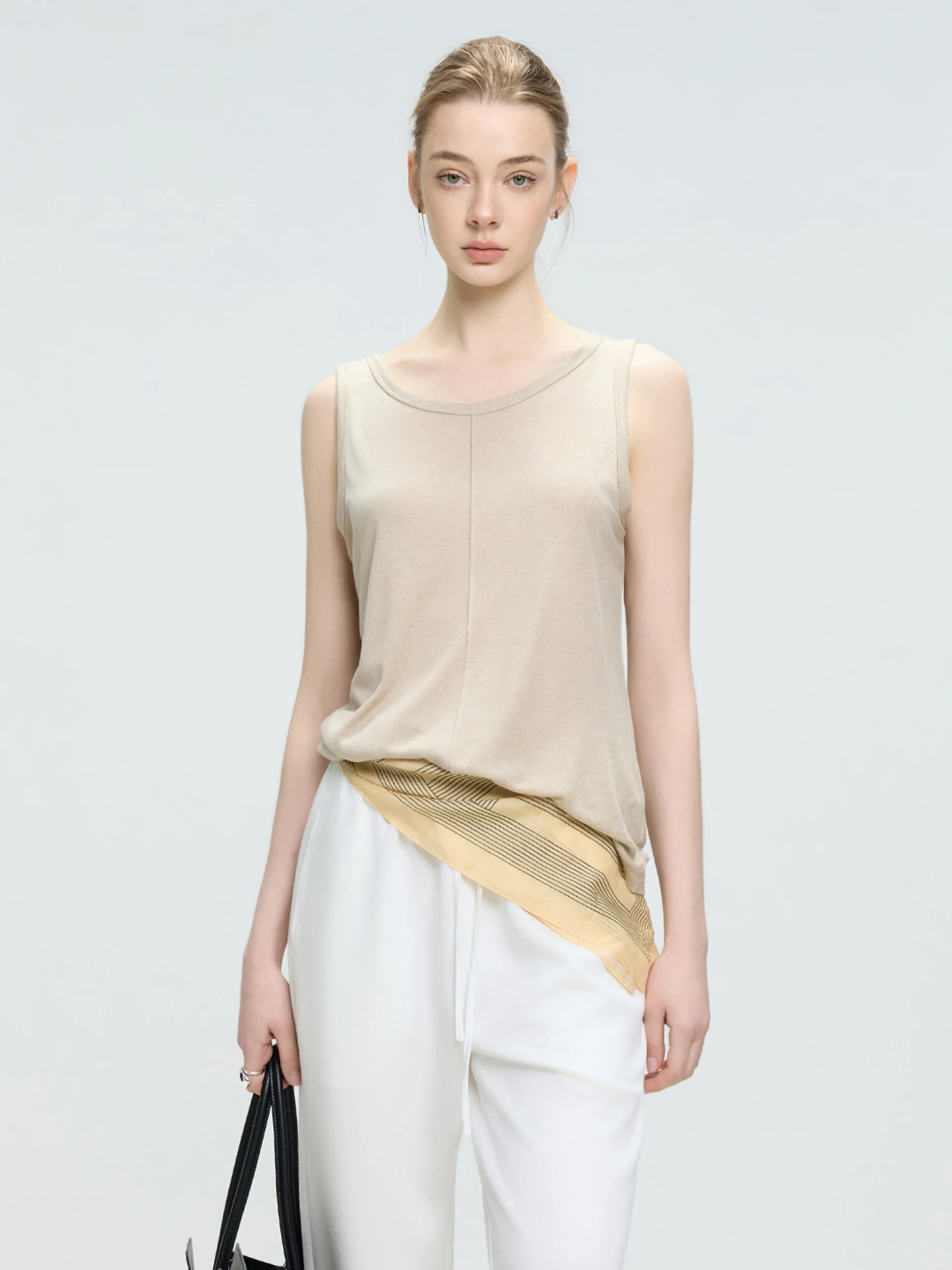 LUR Soft Ruffled U-Neck Strap Vest Slimming Versatile Color Innerwear Outerwear Base Shirt Women's Fashion Spring Colle...
LUR Soft Ruffled U-Neck Strap Vest Slimming Versatile Color Innerwear Outerwear Base Shirt Women's Fashion Spring Colle...