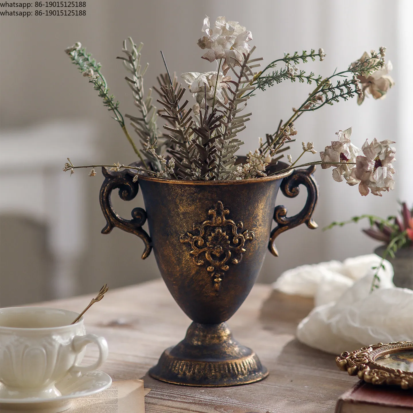 Vintage iron vase metal vase flower urn flower arrangement ornament
Vintage iron vase metal vase flower urn flower arrangement ornament