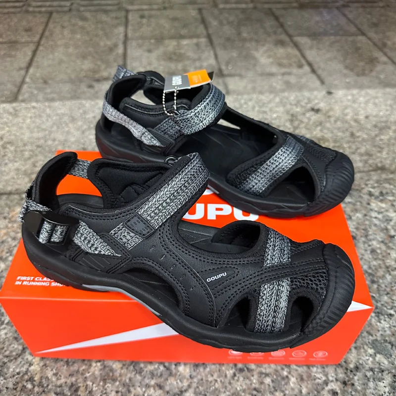 Men's Sports Sandals Qui Dry Anti-Slip Wear-Resistant Soft Bot Head Cover Beach oes Summer Outdoor Activities
Men's Sports Sandals Qui Dry Anti-Slip Wear-Resistant Soft Bot Head Cover Beach oes Summer Outdoor Activities