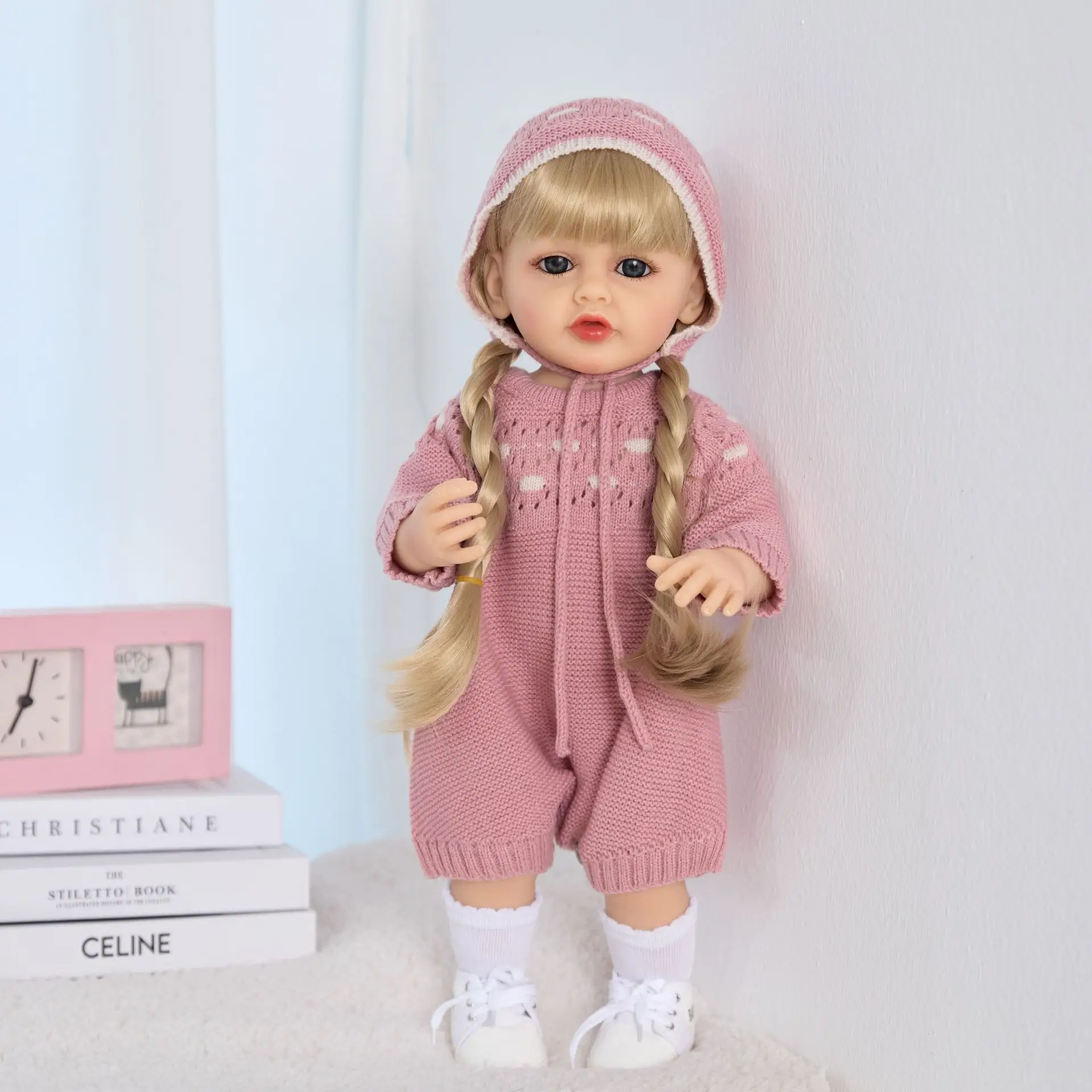 55 cm realistic rubberized recycled doll toy in English-Russian dialogue,children's toy gift
55 cm realistic rubberized recycled doll toy in English-Russian dialogue,children's toy gift