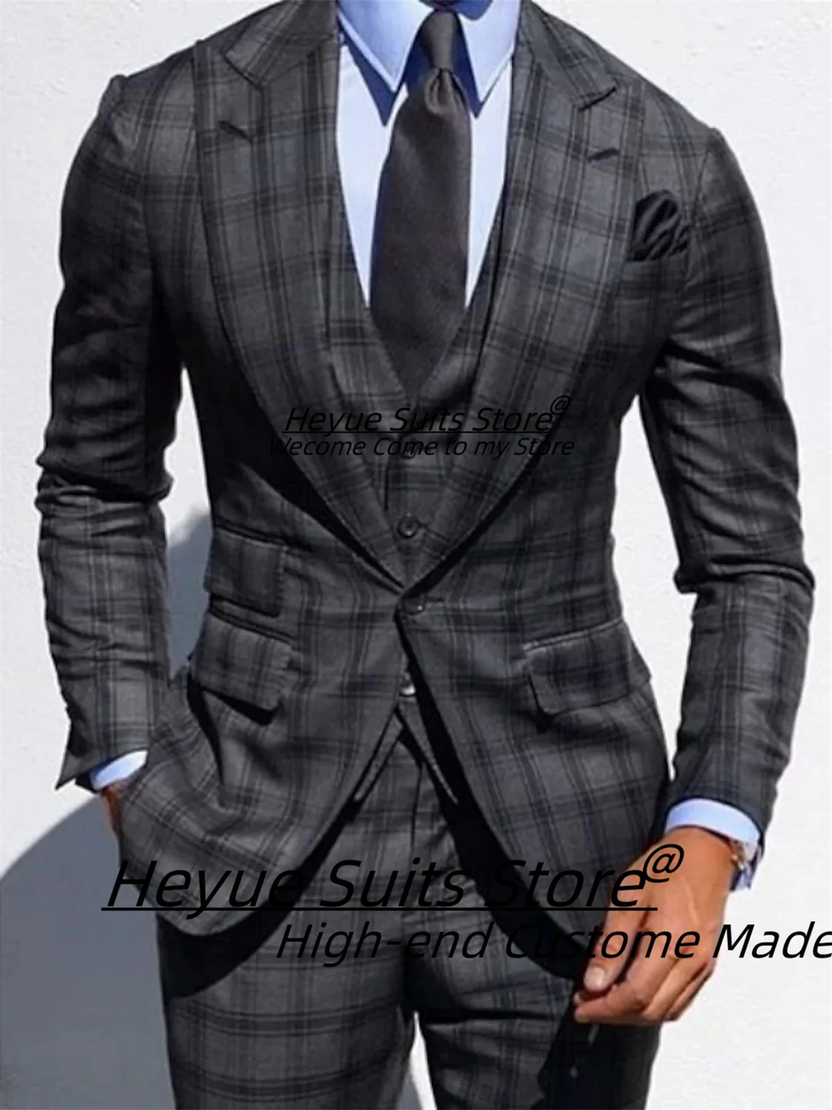 Business Black Plaid Men Suits Slim Fit Peak Lapel Groom Formal Prom Tuxedos 3 Pieces Sets Elegant Male Blazers Costume Homme
Business Black Plaid Men Suits Slim Fit Peak Lapel Groom Formal Prom Tuxedos 3 Pieces Sets Elegant Male Blazers Costume Homme