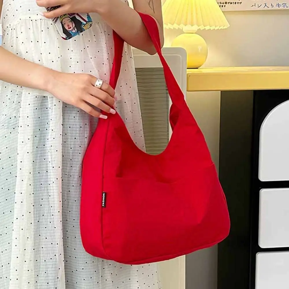 Candy Color Nylon Shoulder Bag Quick-dry Solid Color Sport Tote Bag Korean Style Large Capacity Mobile Phone Pack Travel
Candy Color Nylon Shoulder Bag Quick-dry Solid Color Sport Tote Bag Korean Style Large Capacity Mobile Phone Pack Travel