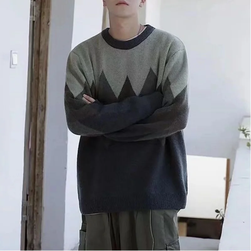 New Men's Thickened Printed Round Neck Pullover Sweater Autumn and Winter Casual Loose Color-blocking Sweater Lazy Style Top
New Men's Thickened Printed Round Neck Pullover Sweater Autumn and Winter Casual Loose Color-blocking Sweater Lazy Style Top