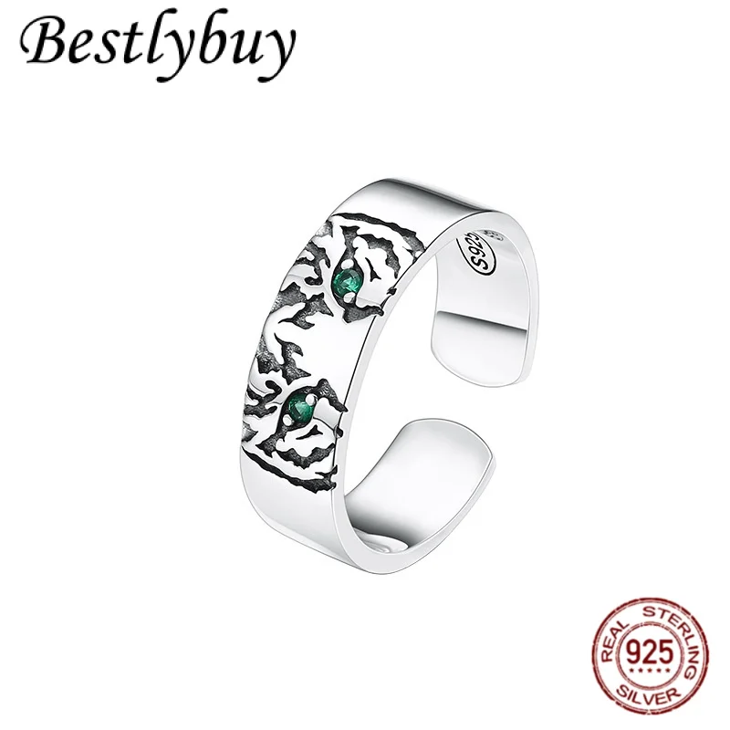 Настоящее серебро 925, персонализированное рельефное кольцо с головой тигра, гладкое открытое кольцо для мужчин и женщин, модные европейские ювелирные изделия
Настоящее серебро 925, персонализированное рельефное кольцо с головой тигра, гладкое открытое кольцо для мужчин и женщин, модные европейские ювелирные изделия