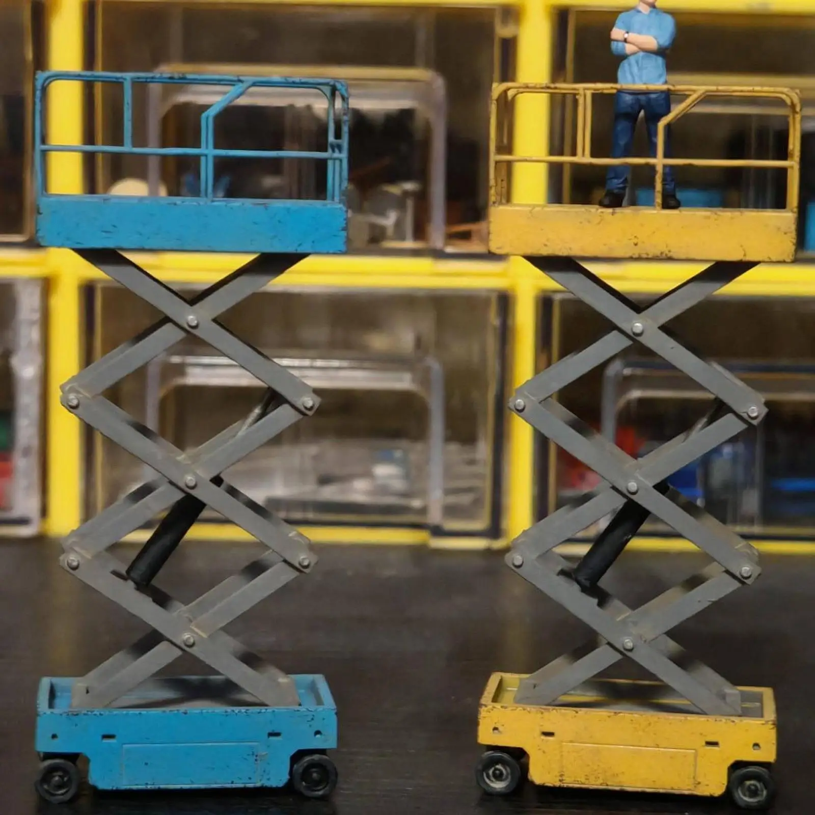 Hand Painted 1/64 Lifter Model Miniature Garage Scene Decor DIY Workshop Desktop Ornament for Collectors
Hand Painted 1/64 Lifter Model Miniature Garage Scene Decor DIY Workshop Desktop Ornament for Collectors