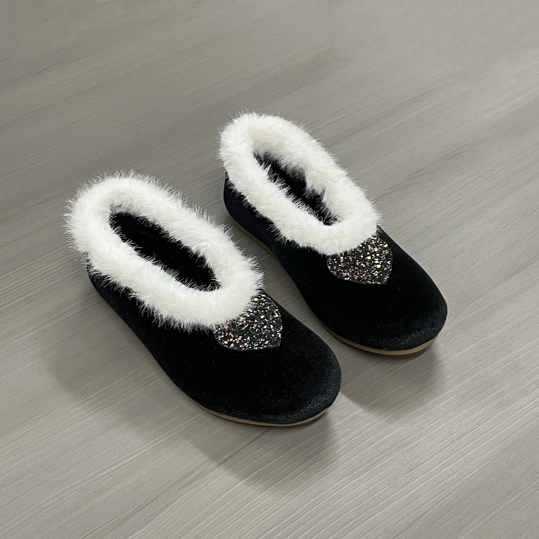 Xingliupi New Shoes Suitable for Winter Woman's Casual Flats Shoes Round Velvet Ladies Shoes Comfortable Shoe Birthday Party
Xingliupi New Shoes Suitable for Winter Woman's Casual Flats Shoes Round Velvet Ladies Shoes Comfortable Shoe Birthday Party