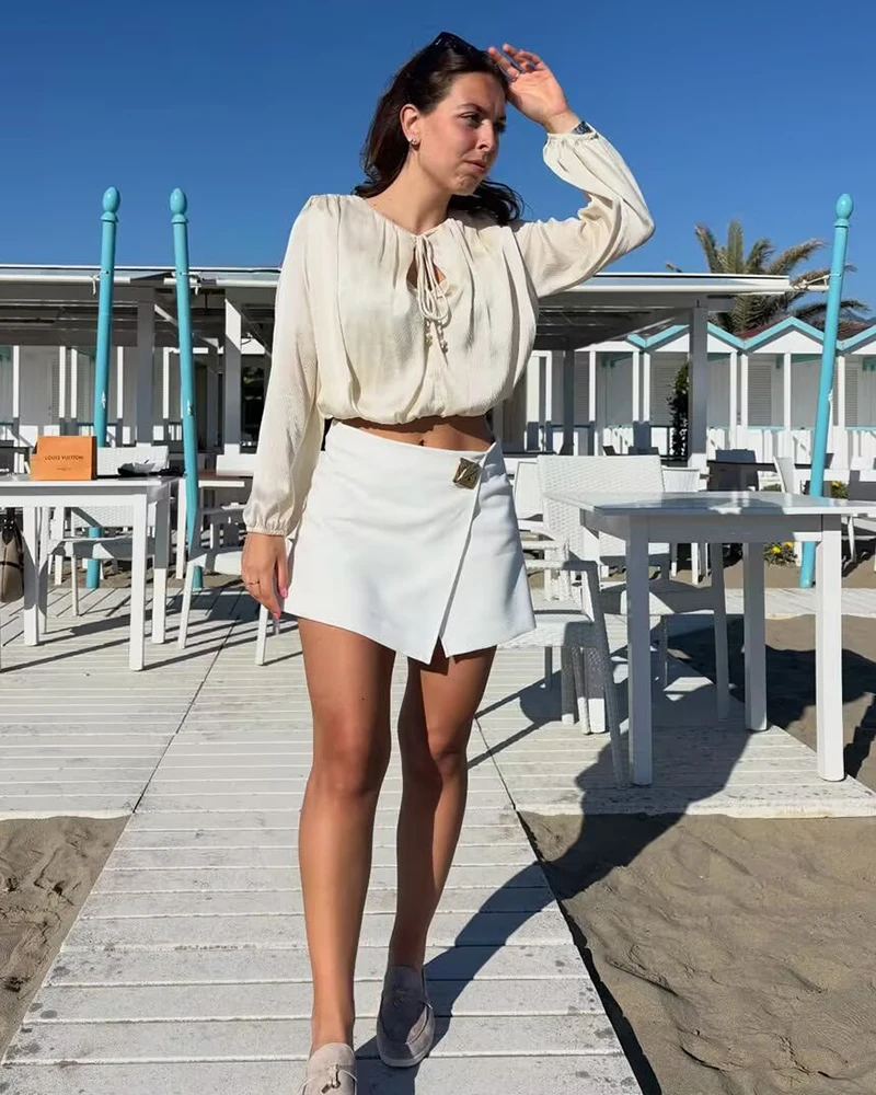 Women's Top 2026 New Spring Summer Fashion Balloon-fit Satin Texture Shirt Casual Chic Personality Female Top
Women's Top 2026 New Spring Summer Fashion Balloon-fit Satin Texture Shirt Casual Chic Personality Female Top