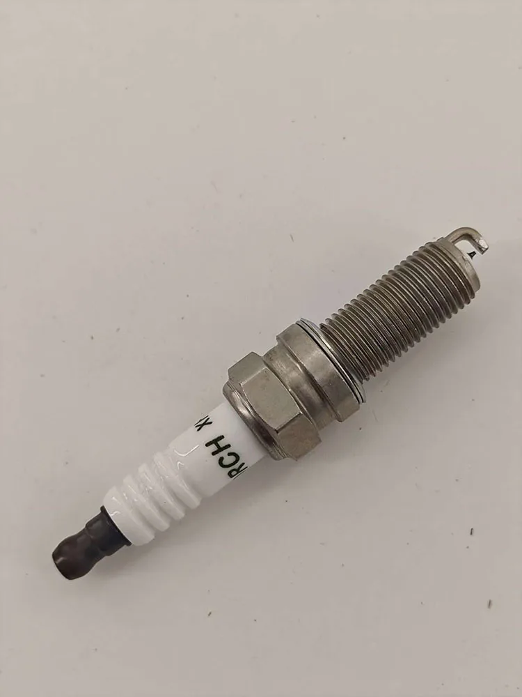 SPARK PLUG CHANGAN EADO EADO PLUS CS35 PLUS ENGINE JL478QEN JL478QEP 1.6L
SPARK PLUG CHANGAN EADO EADO PLUS CS35 PLUS ENGINE JL478QEN JL478QEP 1.6L