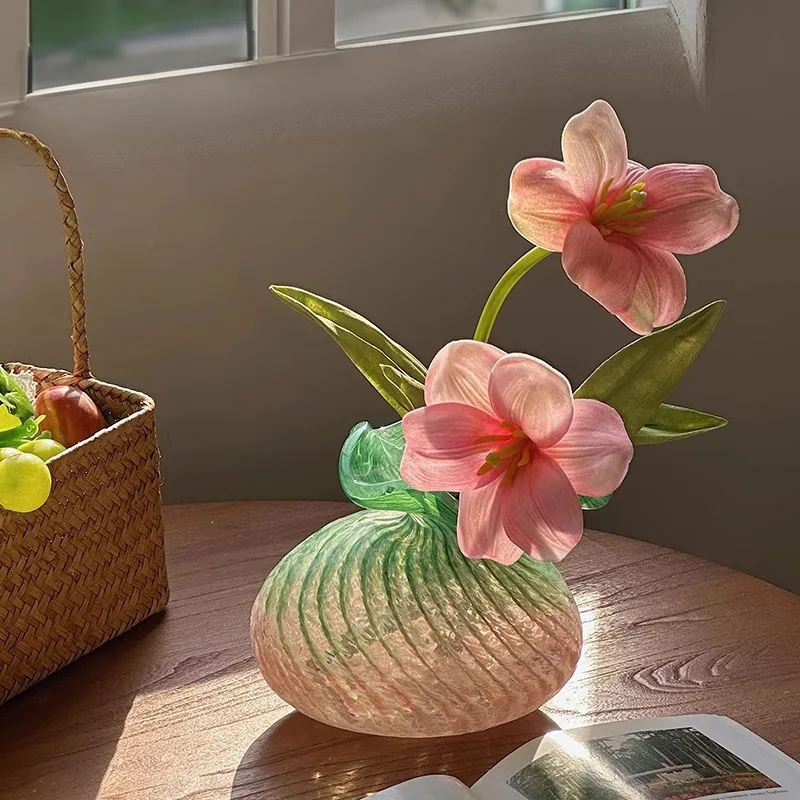 Gradient Glass Vase Pink Green Swirl Pattern Hand Blown Glass Flower Vase Ruffled Rim Decorative Vase for Tabletop Room Bedroom
Gradient Glass Vase Pink Green Swirl Pattern Hand Blown Glass Flower Vase Ruffled Rim Decorative Vase for Tabletop Room Bedroom