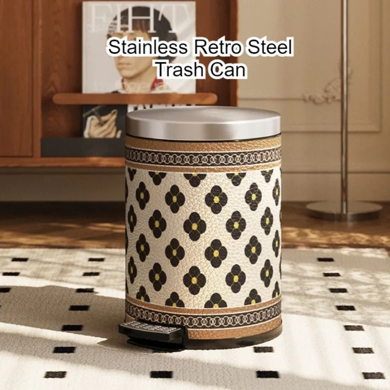 Мусорный бак из нержавеющей стали для гостиной, винтажный стиль, кухонный контейнер для мусора с ножным управлением, роскошные товары для дома
Мусорный бак из нержавеющей стали для гостиной, винтажный стиль, кухонный контейнер для мусора с ножным управлением, роскошные товары для дома