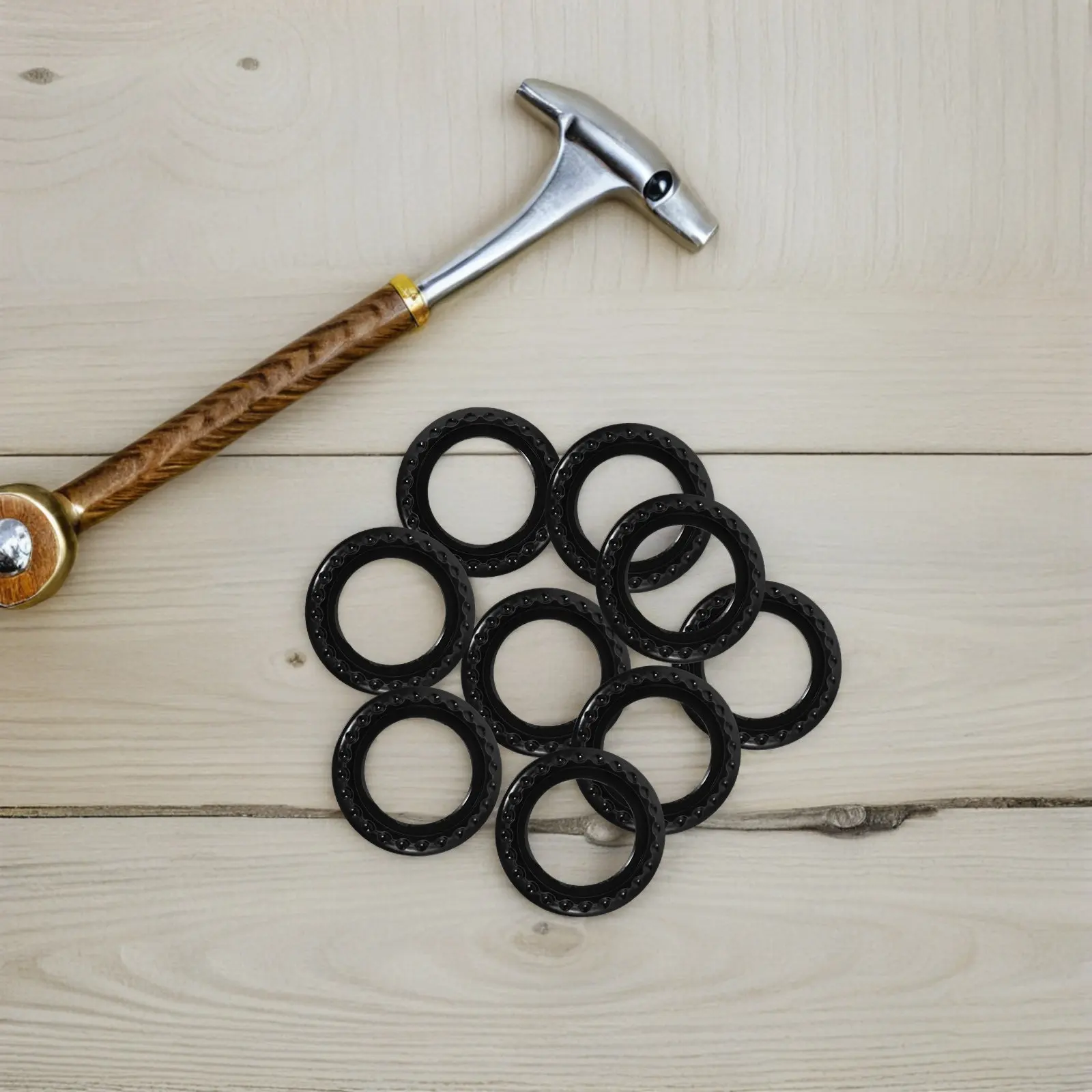 30 шт. черных бакелитовых резьбовых колец для патронов E26, для крепления абажуров, потолочных и подвесных светильников
30 шт. черных бакелитовых резьбовых колец для патронов E26, для крепления абажуров, потолочных и подвесных светильников