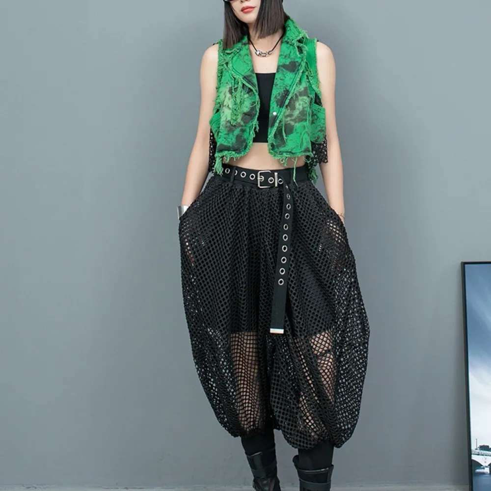 2024 Summer New Personalized Cool Fur Edge Denim Patchwork Mesh Short Vest + Small Leg Lantern Pants Two-piece Set Women LX1027
2024 Summer New Personalized Cool Fur Edge Denim Patchwork Mesh Short Vest + Small Leg Lantern Pants Two-piece Set Women LX1027