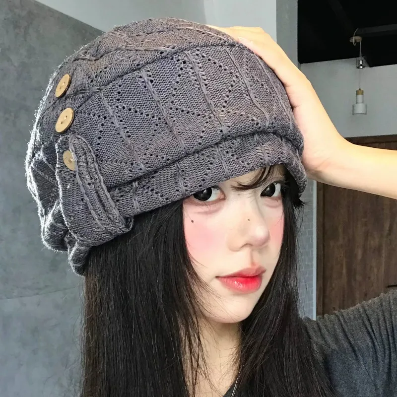 New Simple Button Design Knitted Pullover Hats for Women Spring and Autumn Street Casual Versatile Retro Literary Beanies
New Simple Button Design Knitted Pullover Hats for Women Spring and Autumn Street Casual Versatile Retro Literary Beanies