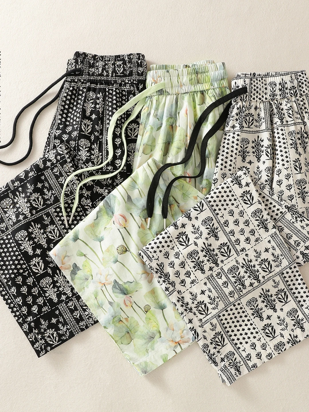 High-End Japanese Style Floral Cotton Print Pants Loose Fitting Slimming Casual Blue Ceramic Pattern Women's plus Size Trousers
High-End Japanese Style Floral Cotton Print Pants Loose Fitting Slimming Casual Blue Ceramic Pattern Women's plus Size Trousers
