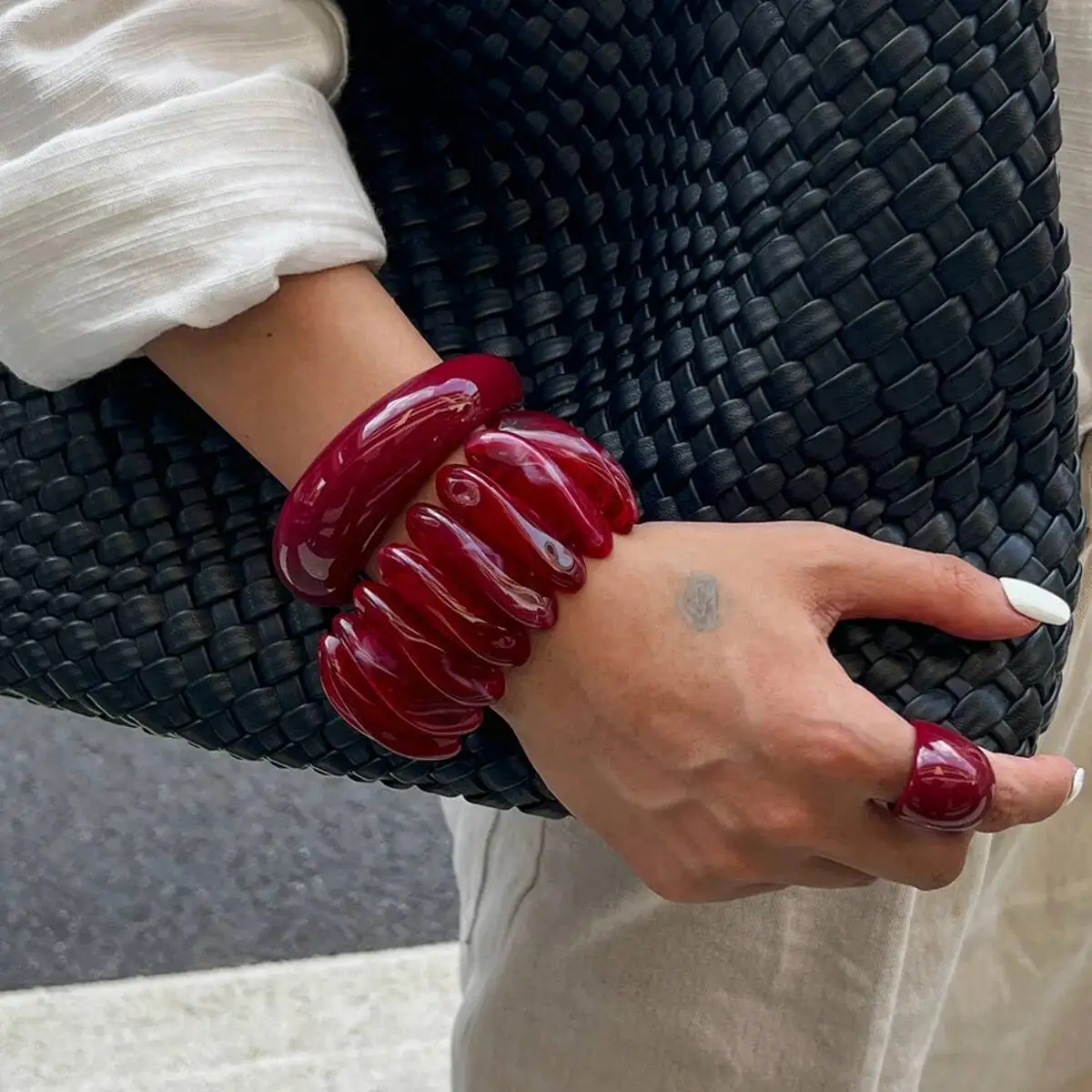 SHIXIN 2 Style Retro Wine Red Resin Acrylic Elastic Bangle Bracelet for Women Elegant Round Irregular Chunky Wide Bangle Jewelry
SHIXIN 2 Style Retro Wine Red Resin Acrylic Elastic Bangle Bracelet for Women Elegant Round Irregular Chunky Wide Bangle Jewelry