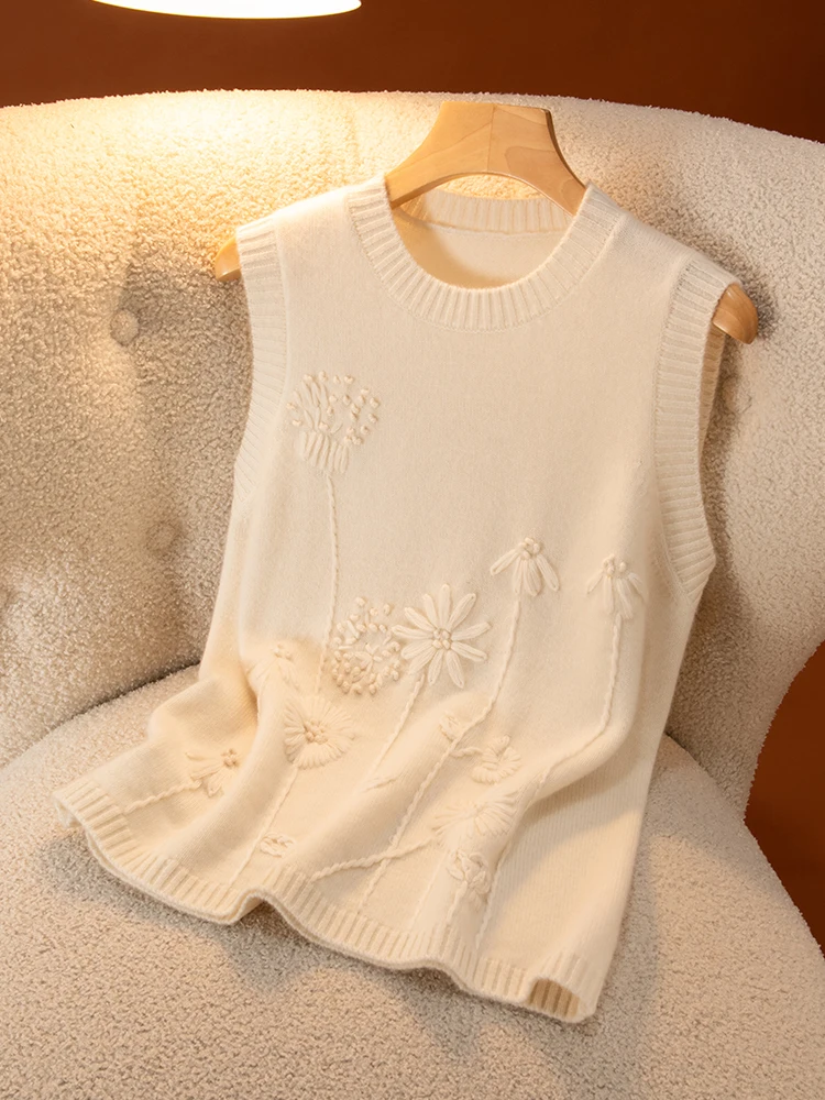 Вязаный жилет Camere с круглым вырезом, украшенный вышивкой в виде цветов, женский простой многослойный топ из ультрамягкой ткани
Вязаный жилет Camere с круглым вырезом, украшенный вышивкой в виде цветов, женский простой многослойный топ из ультрамягкой ткани