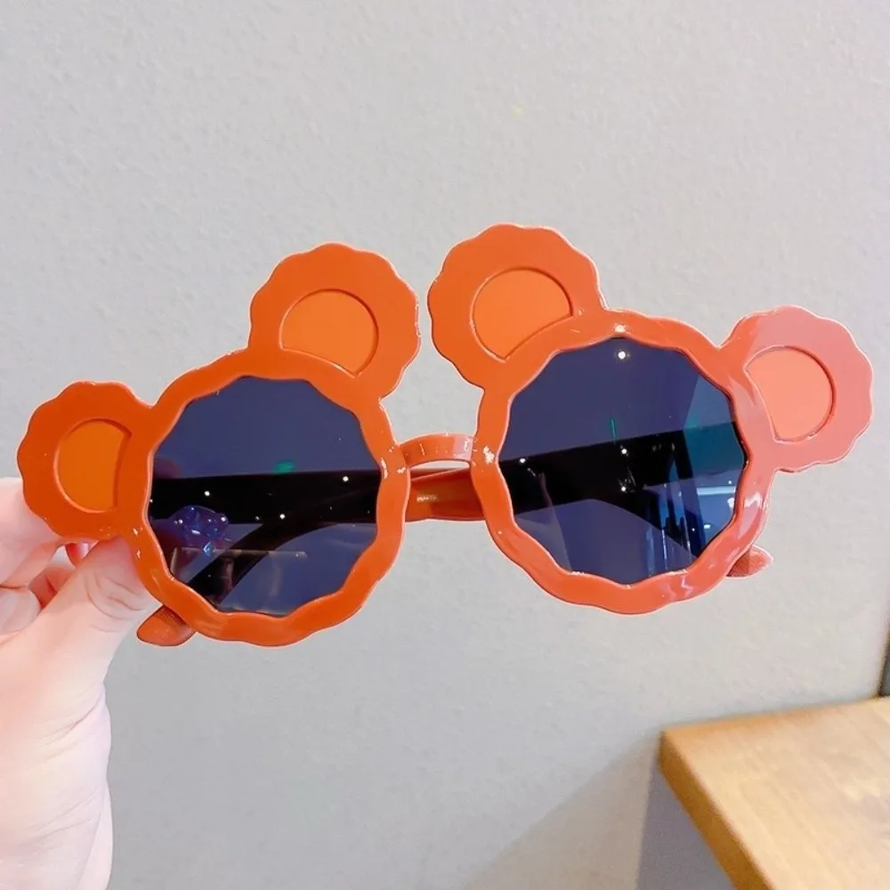 New Funny Funny Sunglasses INS Cute Birthday Glasses Selfie Props Birthday Decoration
New Funny Funny Sunglasses INS Cute Birthday Glasses Selfie Props Birthday Decoration
