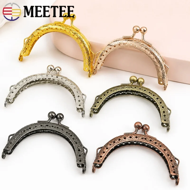 5/10Pcs 85mm Embossed Metal Square Bag Handles Purse Frame Kiss Clasp for Clutch Wallet Sewing Hardware Accessories Replacement
5/10Pcs 85mm Embossed Metal Square Bag Handles Purse Frame Kiss Clasp for Clutch Wallet Sewing Hardware Accessories Replacement