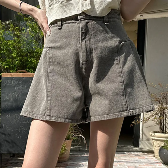 Fashionable Summer 2026 Chic Small Crowded Pleated Slimming Pumpkin Short Jeans Natural Waist Pocket Loose Fit Cotton
Fashionable Summer 2026 Chic Small Crowded Pleated Slimming Pumpkin Short Jeans Natural Waist Pocket Loose Fit Cotton