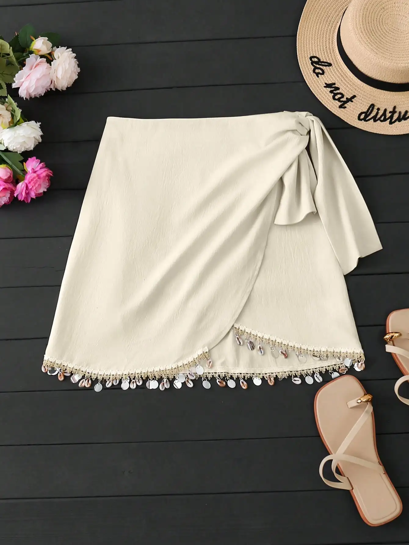 Women's Asymmetric Wrap Skirt with Seashell Tassels, Summer Beach Style
Women's Asymmetric Wrap Skirt with Seashell Tassels, Summer Beach Style
