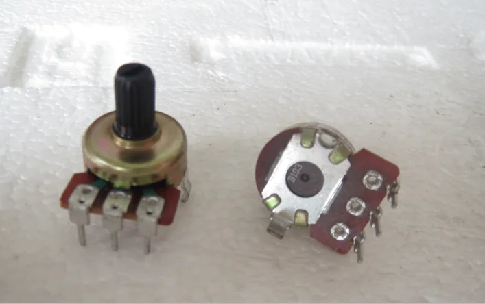 Edifier audio potentiometer 161 type vertical single potentiometer B10K handle length 11MM switch
Edifier audio potentiometer 161 type vertical single potentiometer B10K handle length 11MM switch