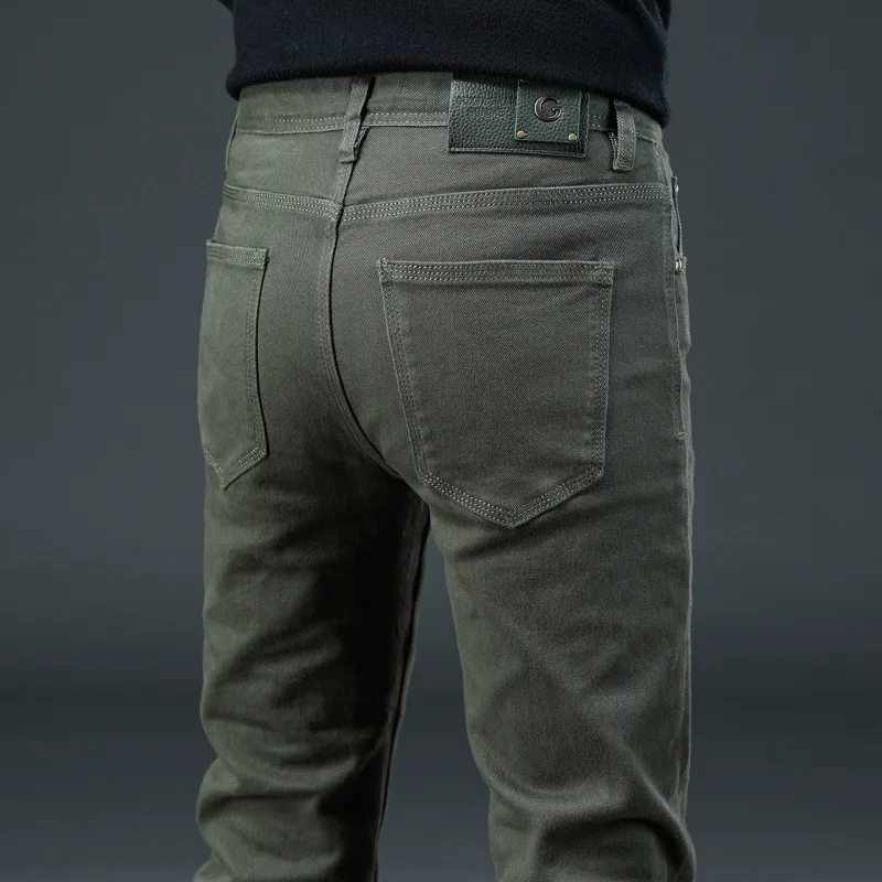 Легкие роскошные мужские джинсы осенью 2023 года, универсальные и модные мужские эластичные повседневные брюки высокого класса.
Легкие роскошные мужские джинсы осенью 2023 года, универсальные и модные мужские эластичные повседневные брюки высокого класса.