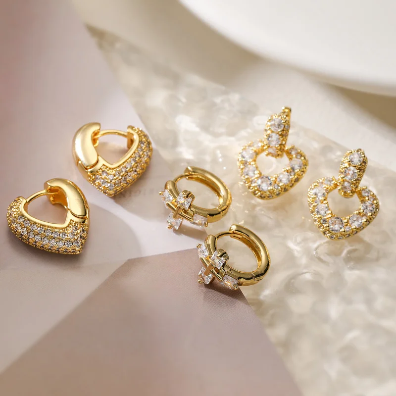 Copper Plating 18K Gold Heart-Shaped Zircon Cross for Women Special Interest Light Luxury Delicate Earrings New
Copper Plating 18K Gold Heart-Shaped Zircon Cross for Women Special Interest Light Luxury Delicate Earrings New