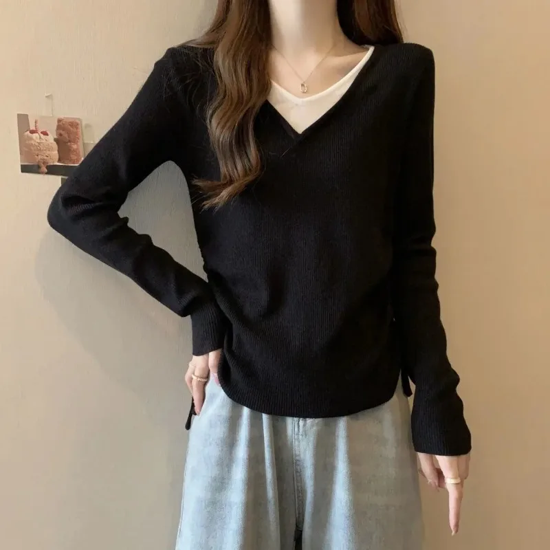 Женский тонкий универсальный свитер из двух частей с v-образным вырезом и шнурком
Женский тонкий универсальный свитер из двух частей с v-образным вырезом и шнурком