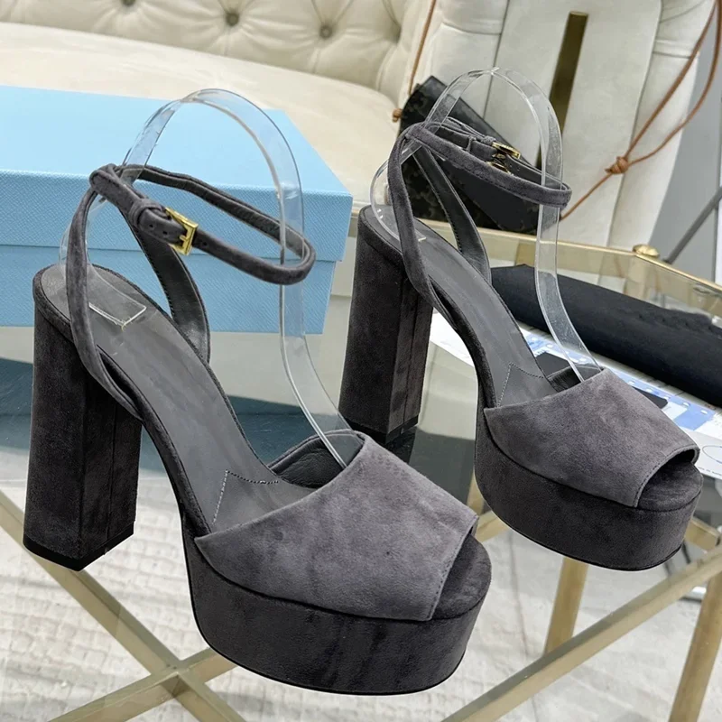 Suede Platfrom Peep Toe High Heel Pumps Sexy Pointed Toe Suqare Heel Customized Accept New Arrivals Fashion Women Runway Shoes
Suede Platfrom Peep Toe High Heel Pumps Sexy Pointed Toe Suqare Heel Customized Accept New Arrivals Fashion Women Runway Shoes